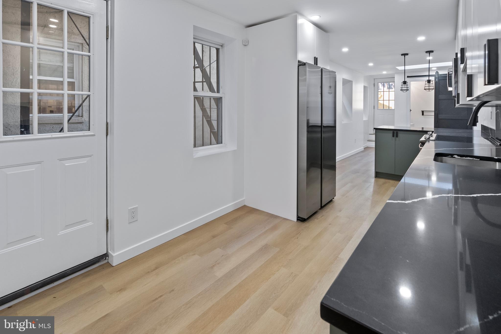 HOLLINS-ROUNDHOUSE HISTORIC DISTRICT - Residential Lease