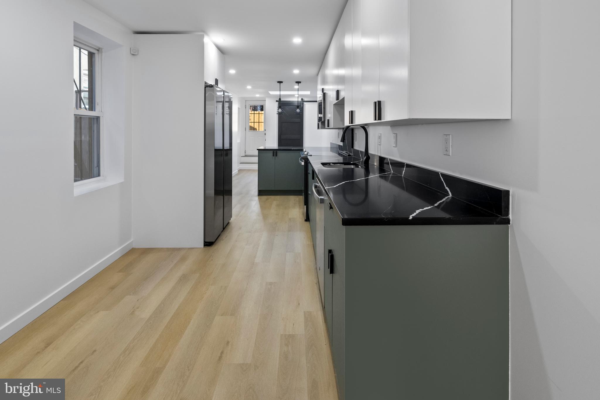 HOLLINS-ROUNDHOUSE HISTORIC DISTRICT - Residential Lease