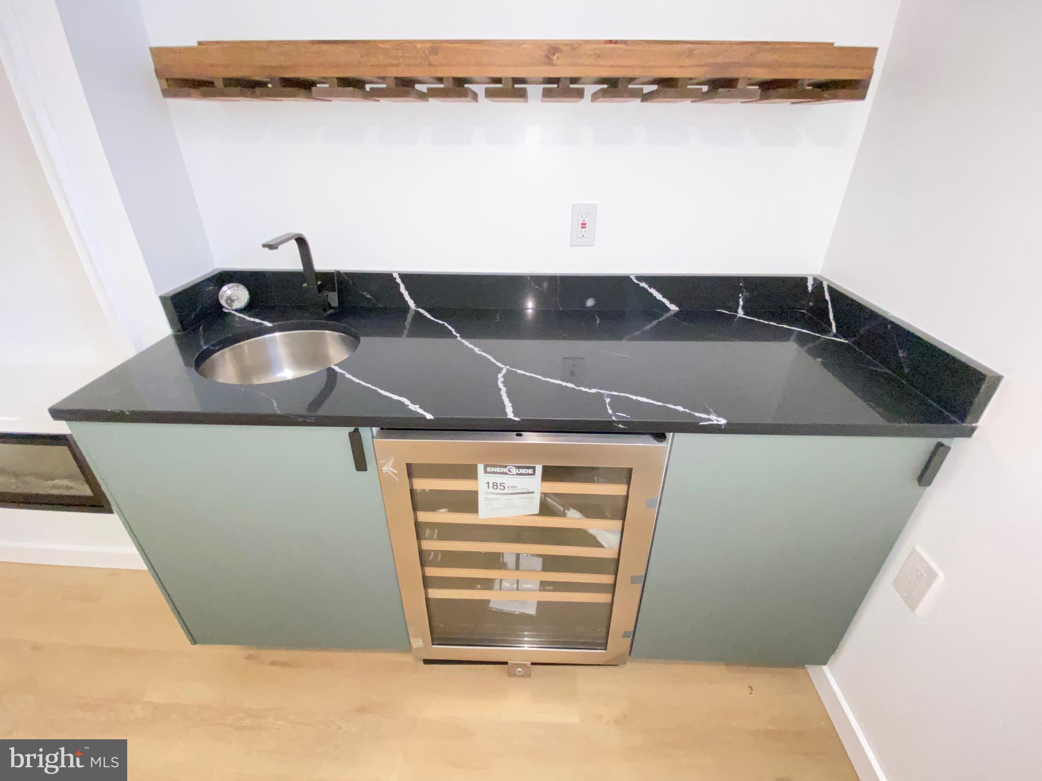 HOLLINS-ROUNDHOUSE HISTORIC DISTRICT - Residential Lease