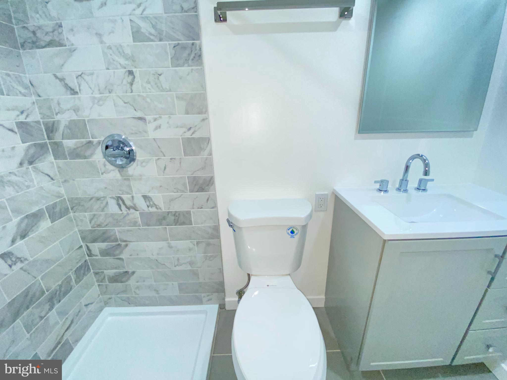 HOLLINS-ROUNDHOUSE HISTORIC DISTRICT - Residential Lease