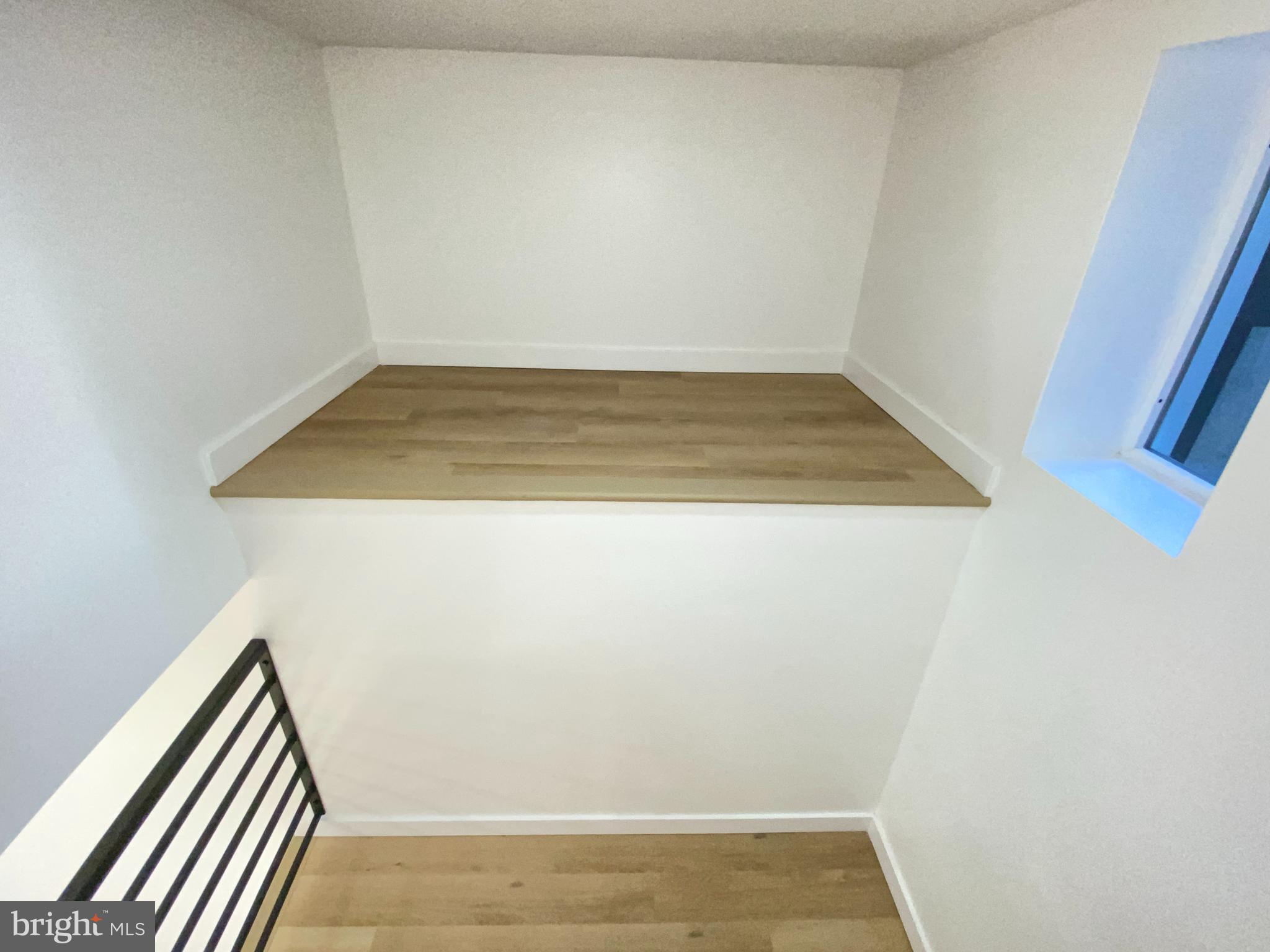 HOLLINS-ROUNDHOUSE HISTORIC DISTRICT - Residential Lease