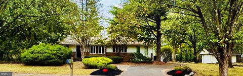 3 SOUTHGATE DRIVE VOORHEES NJ 08043