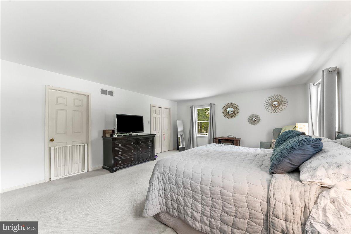 WEST GLEN - Residential