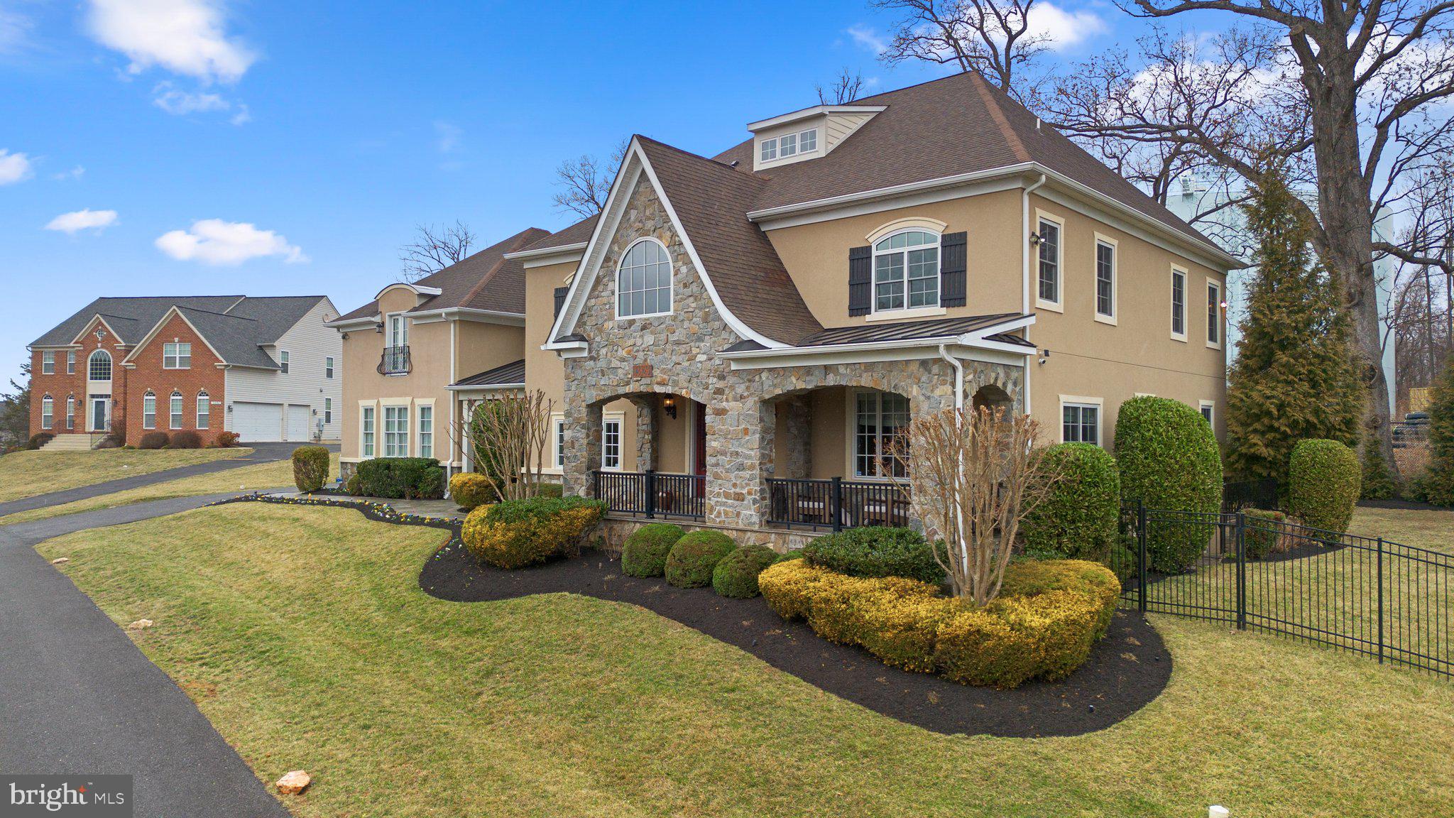 GLEN MILL KNOLLS - Residential