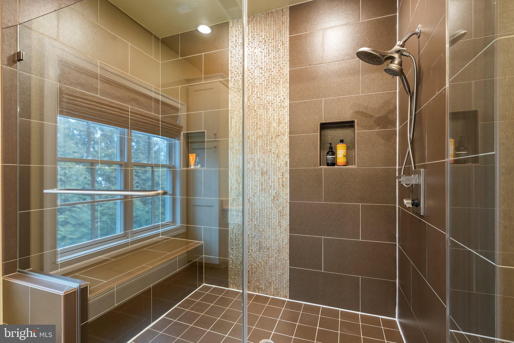 GLEN MILL KNOLLS - Residential