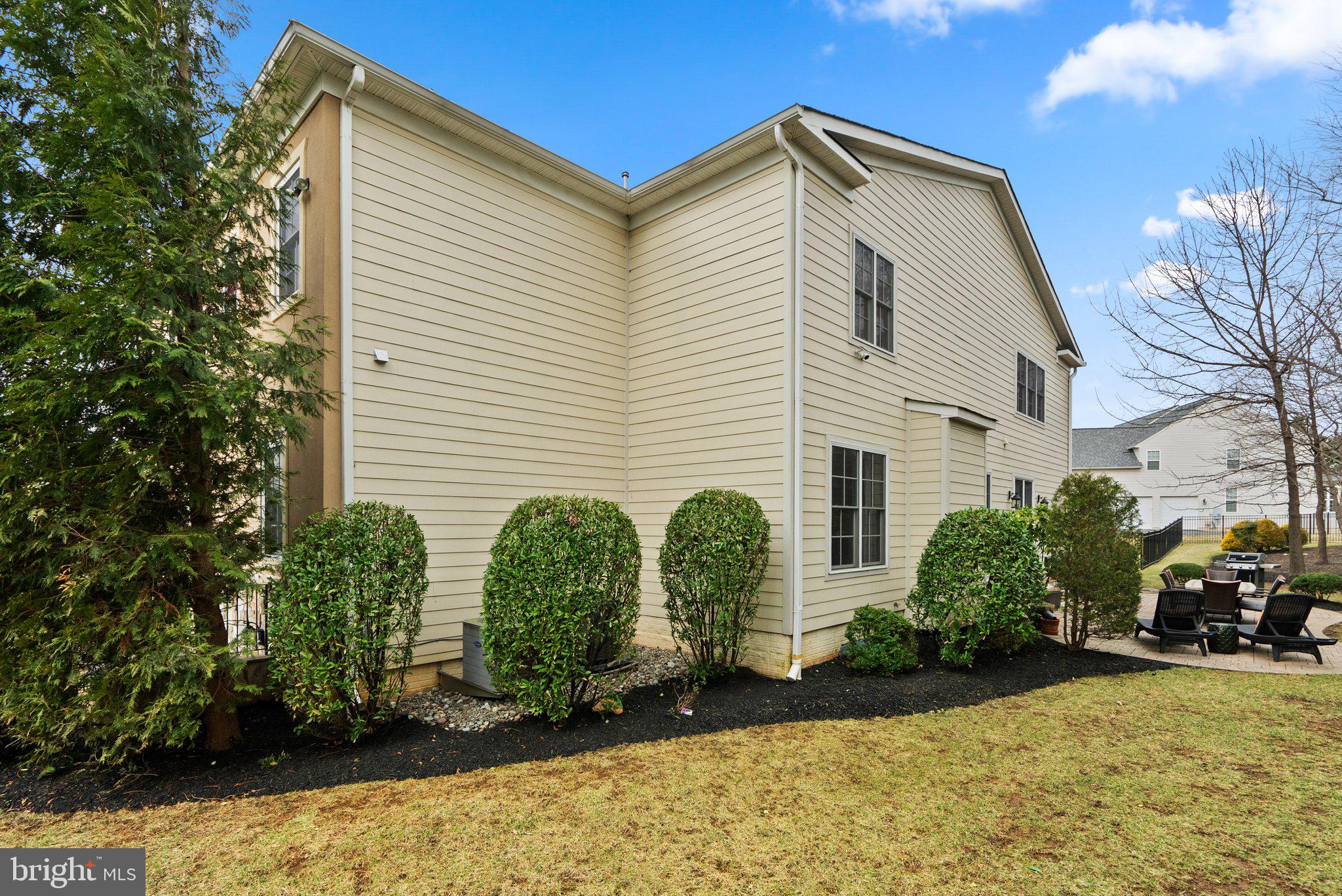 GLEN MILL KNOLLS - Residential