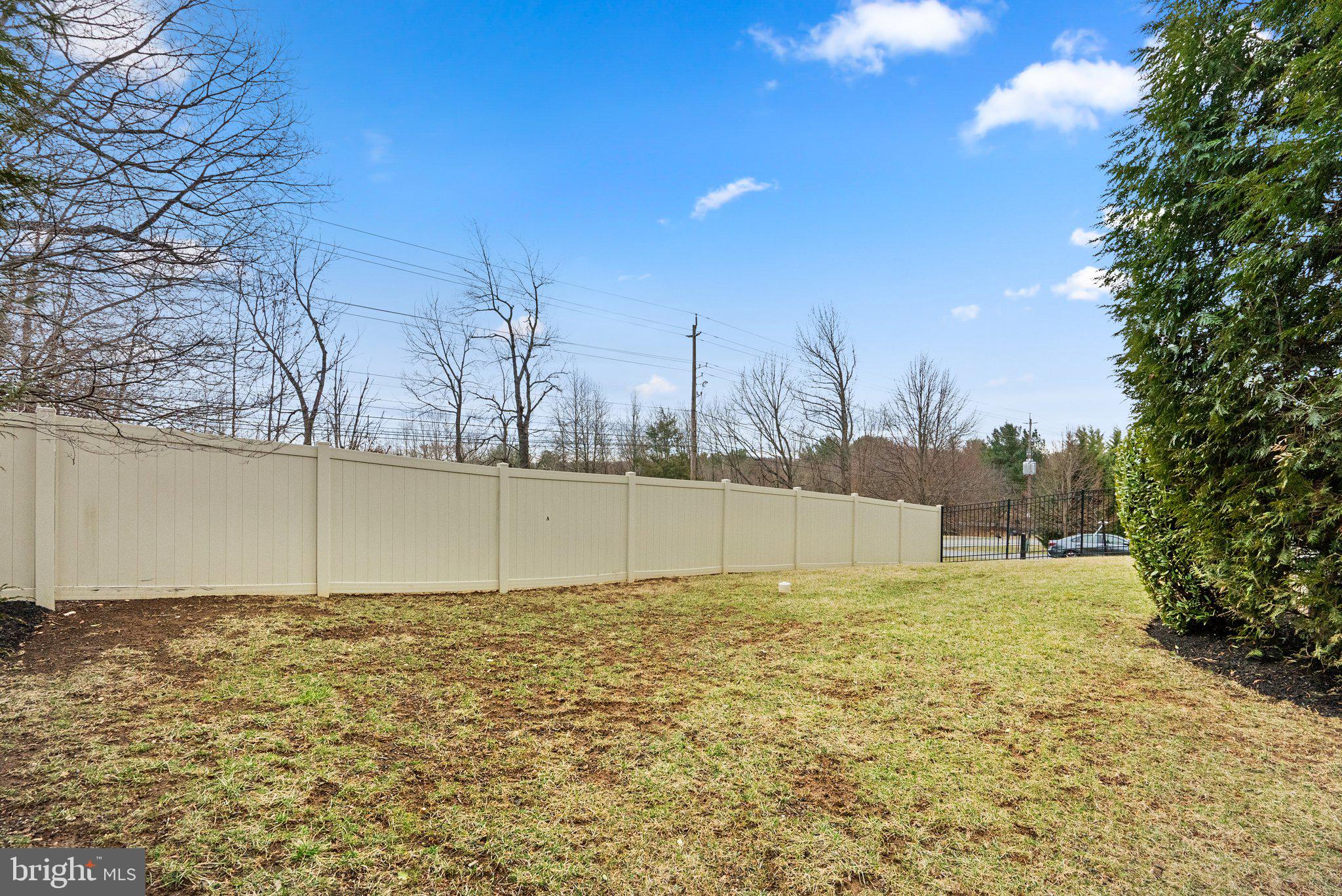 GLEN MILL KNOLLS - Residential