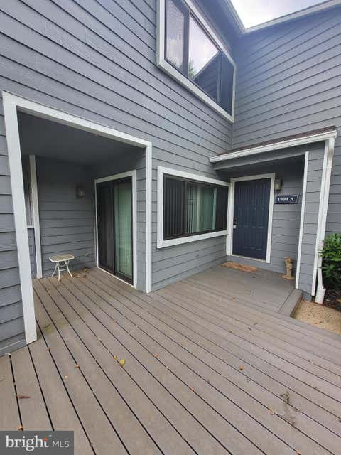 Condo For Sale - 1904 Villaridge Drive<br/> Fairfax County, RESTON, VA 20191
