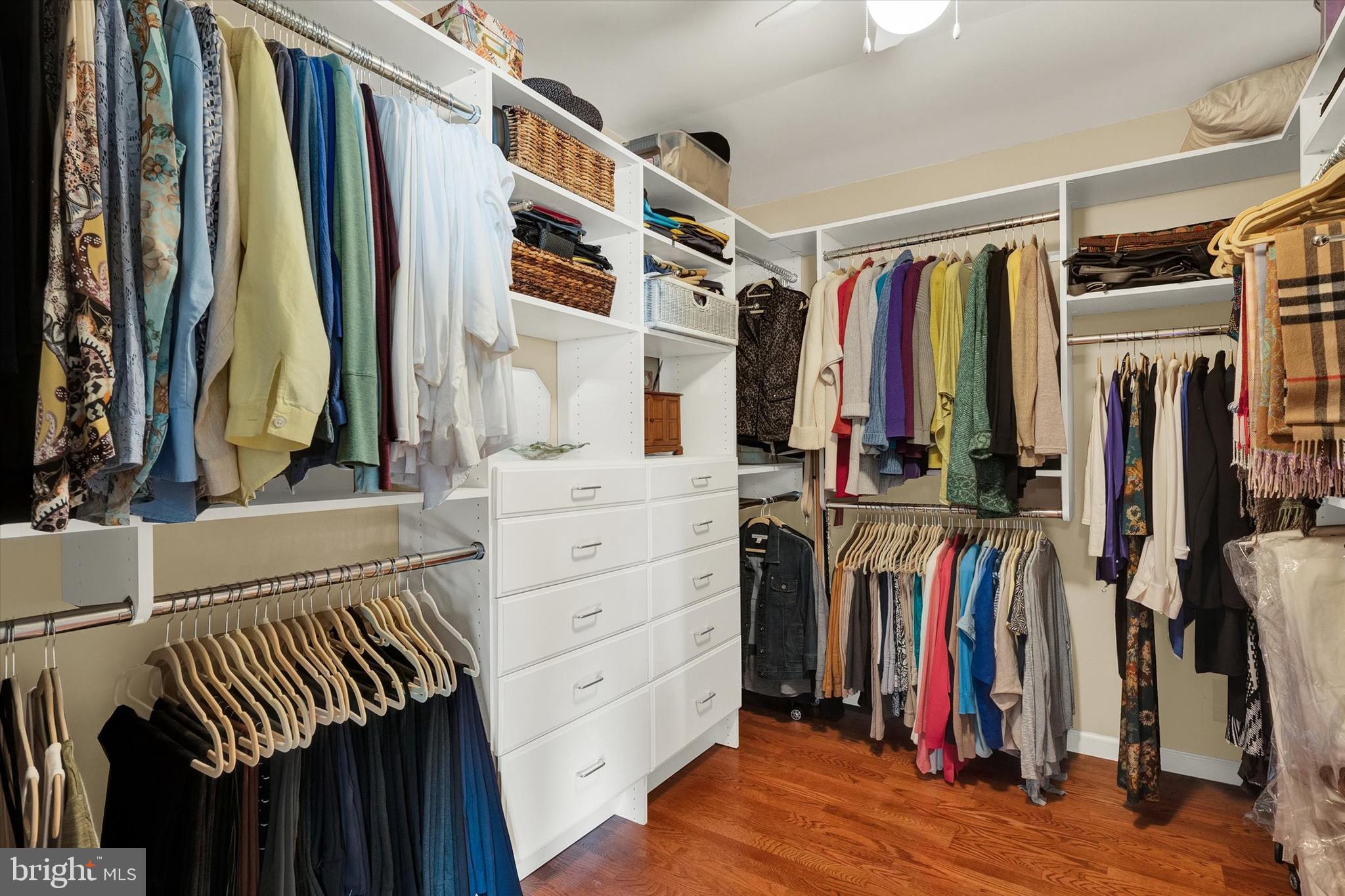 WHITFORD HILLS - Residential