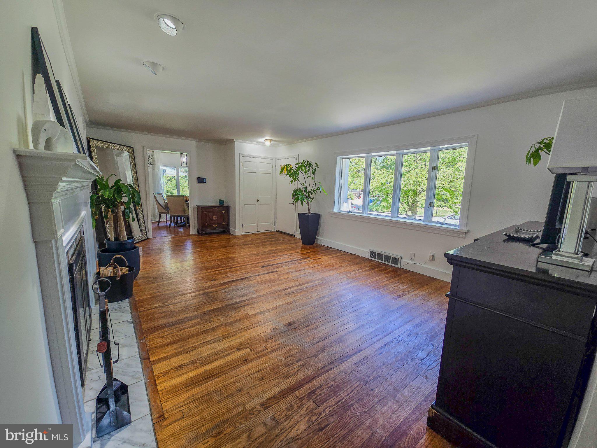 33 DELWOOD ROAD