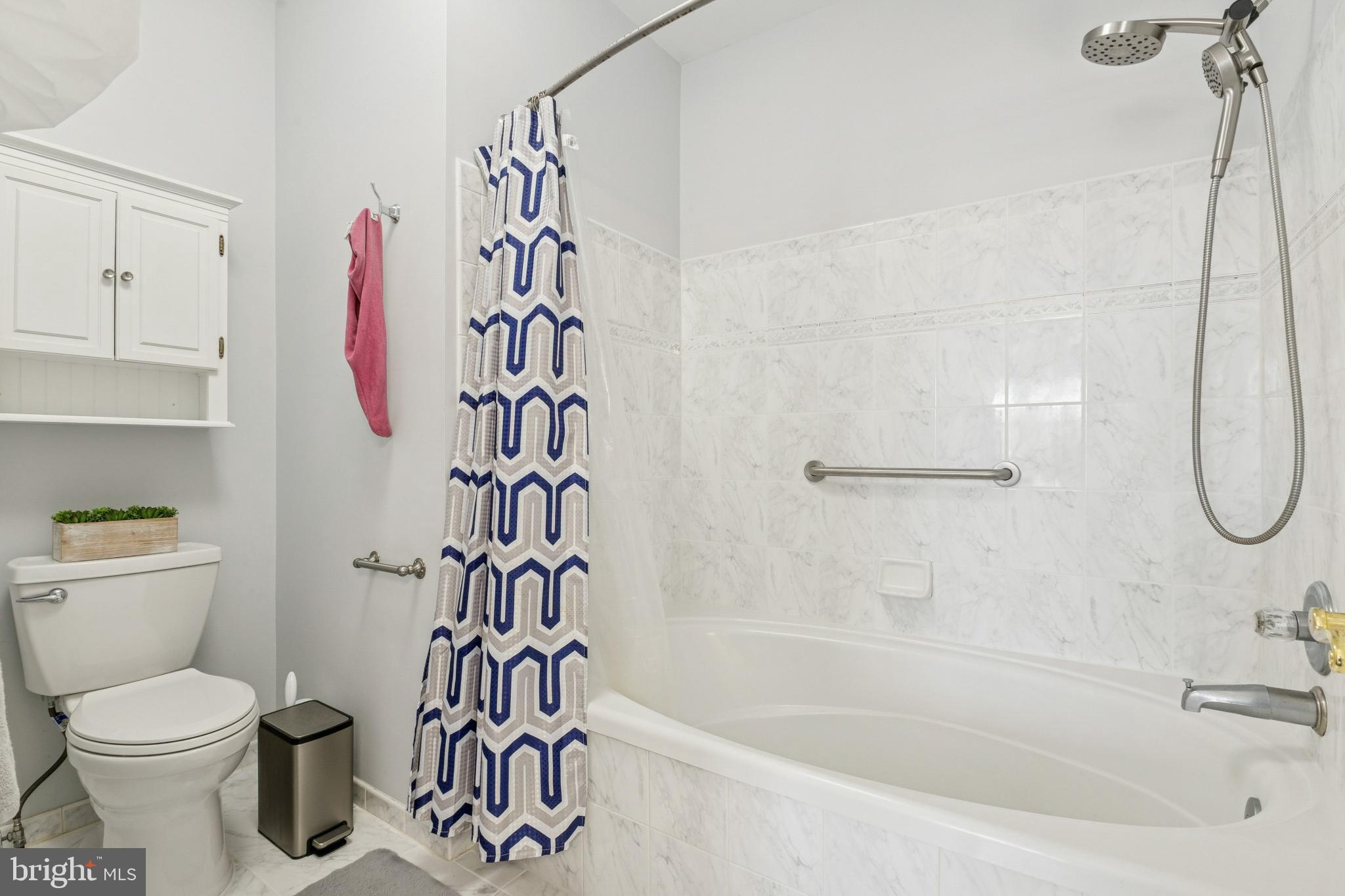 ASHBURN FARM - Residential