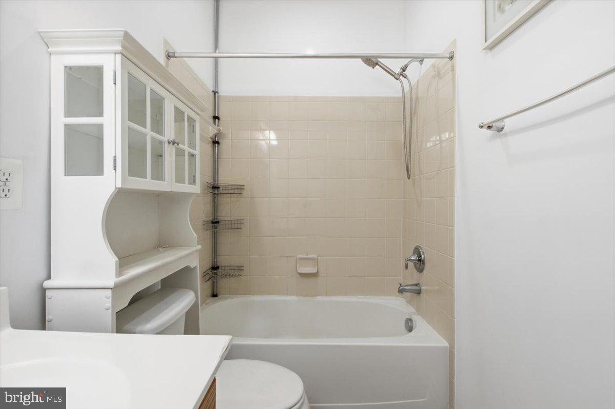 SOMERSET CONDO - Residential Lease