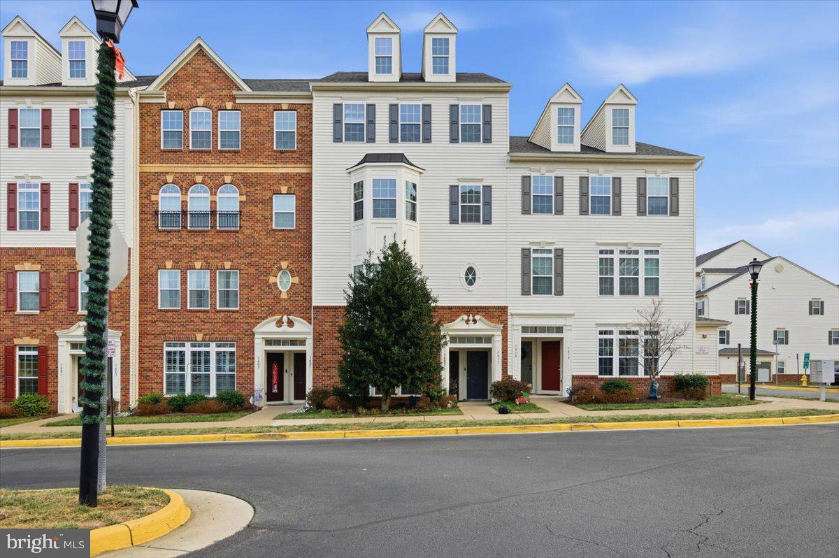 SOMERSET CONDO - Residential Lease