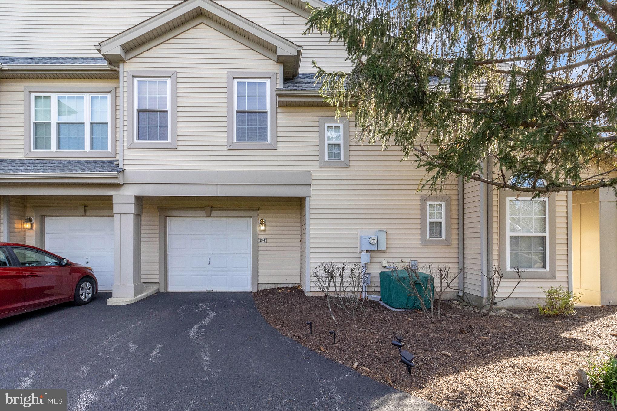 1004 JULIAN DRIVE W W