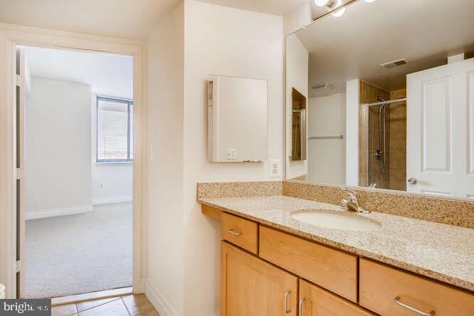 INNER HARBOR - Residential Lease