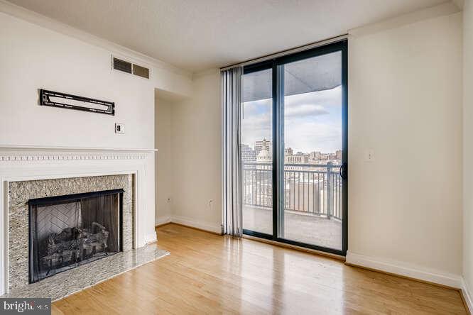 INNER HARBOR - Residential Lease