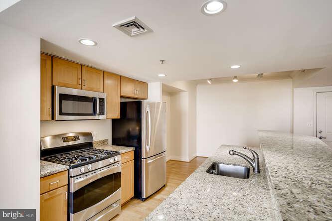 INNER HARBOR - Residential Lease