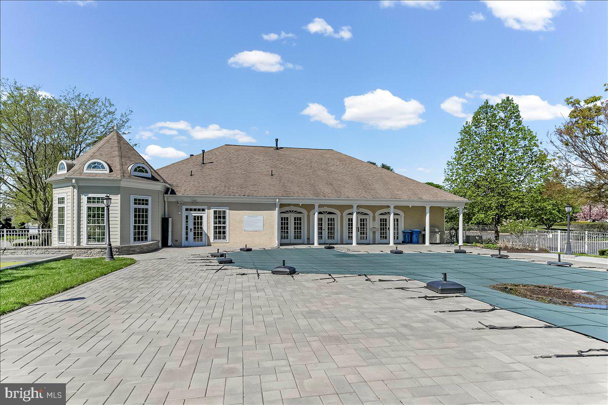 TRADITIONS AT LONG - Residential