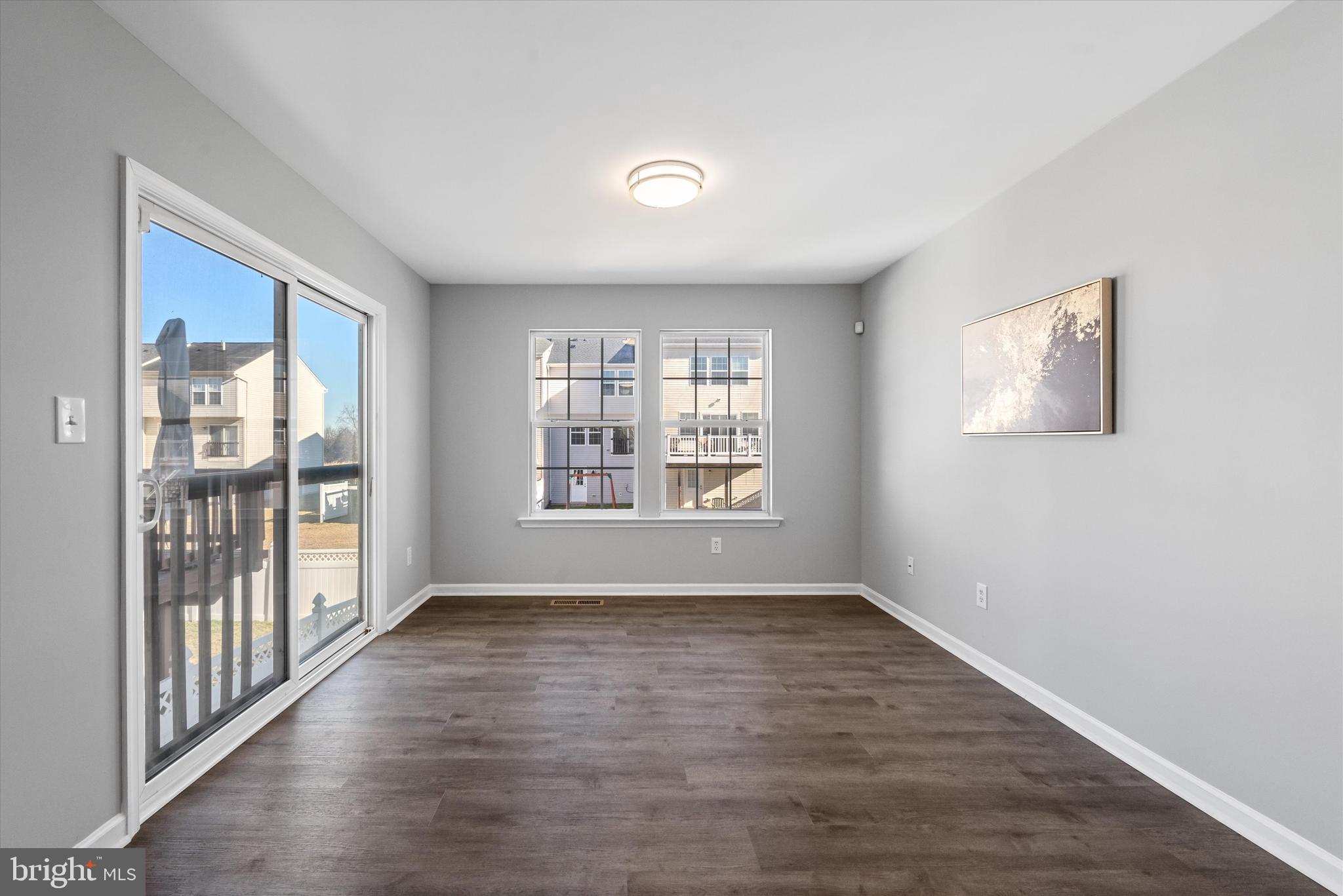 LAKELAND PLACE - Residential