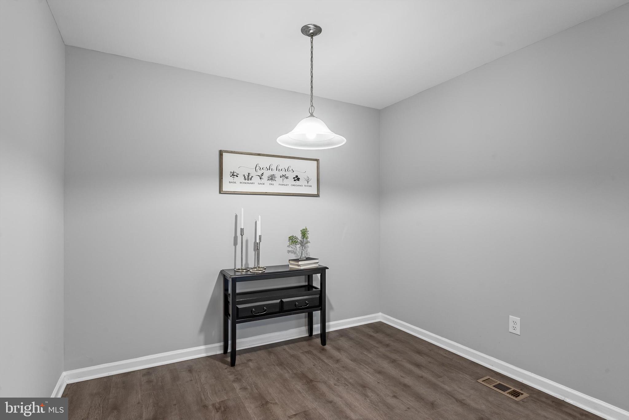 LAKELAND PLACE - Residential