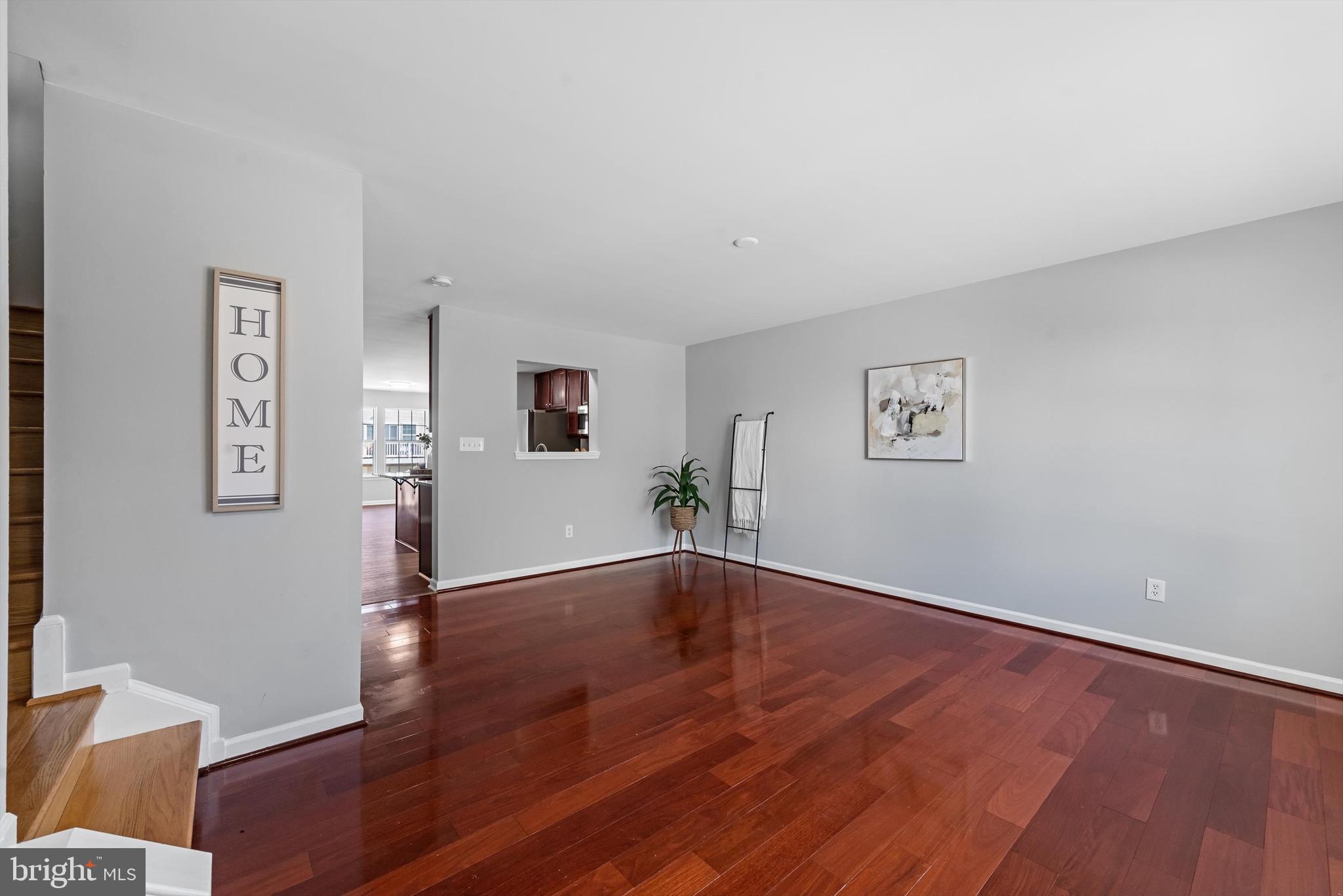 LAKELAND PLACE - Residential