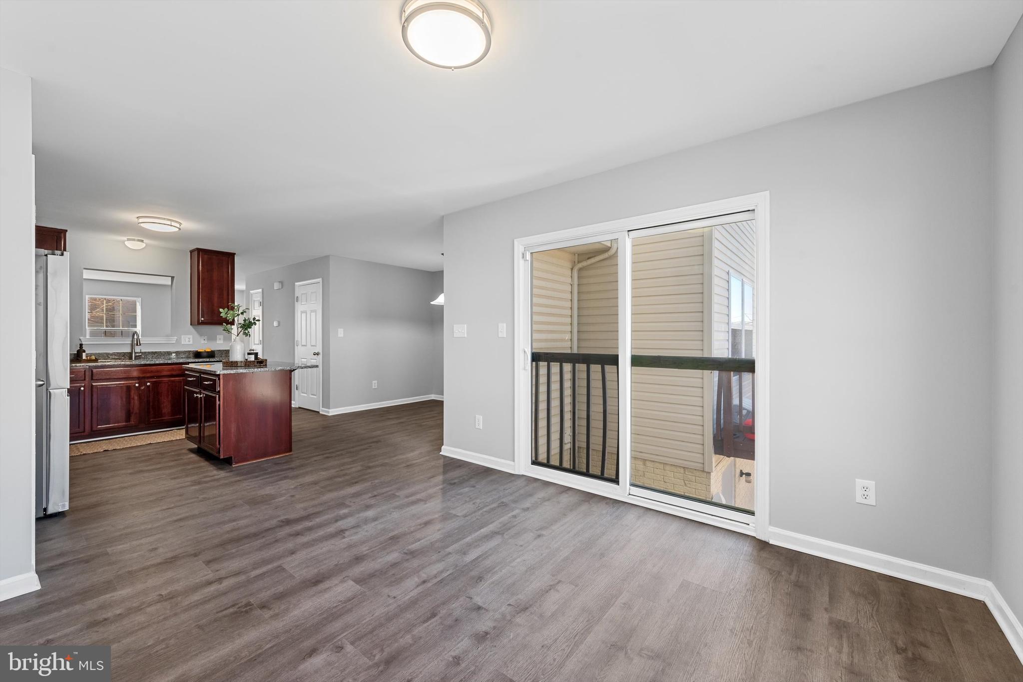 LAKELAND PLACE - Residential