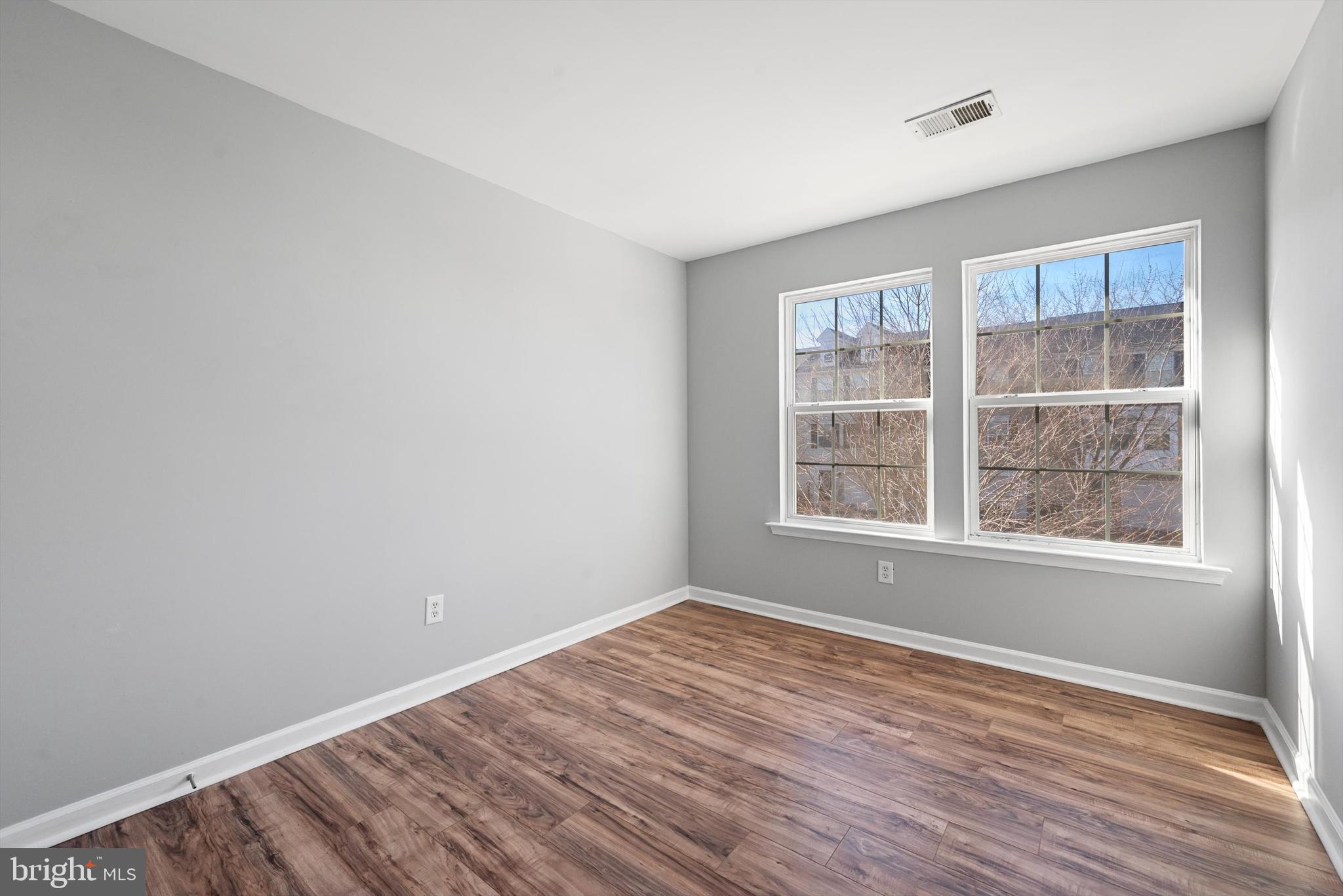 LAKELAND PLACE - Residential