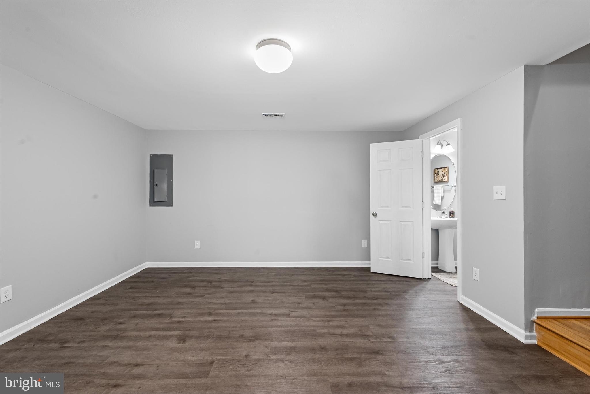 LAKELAND PLACE - Residential