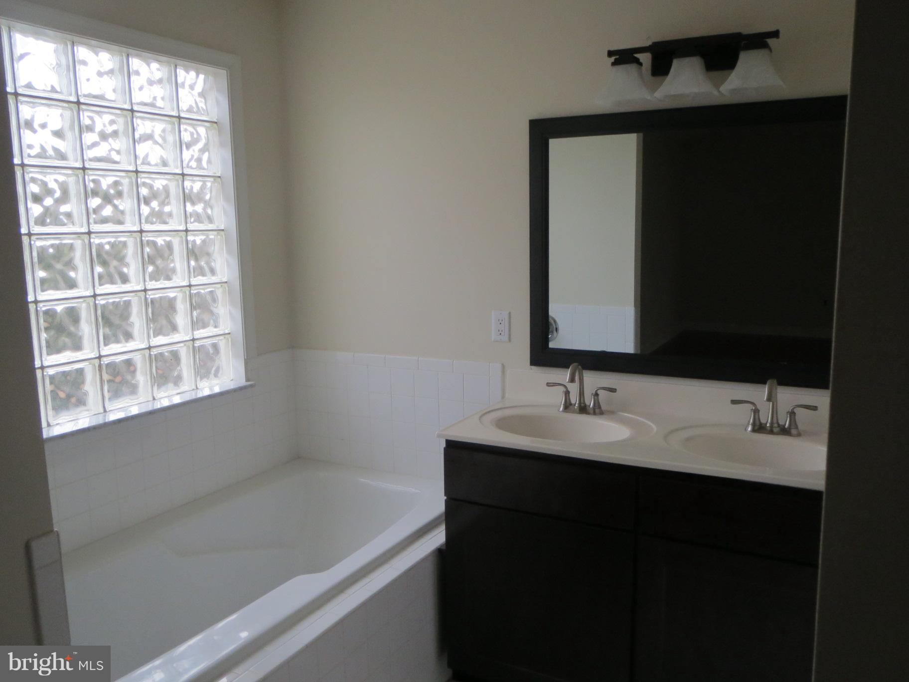 BAY RIDGE ESTATES - Residential Lease