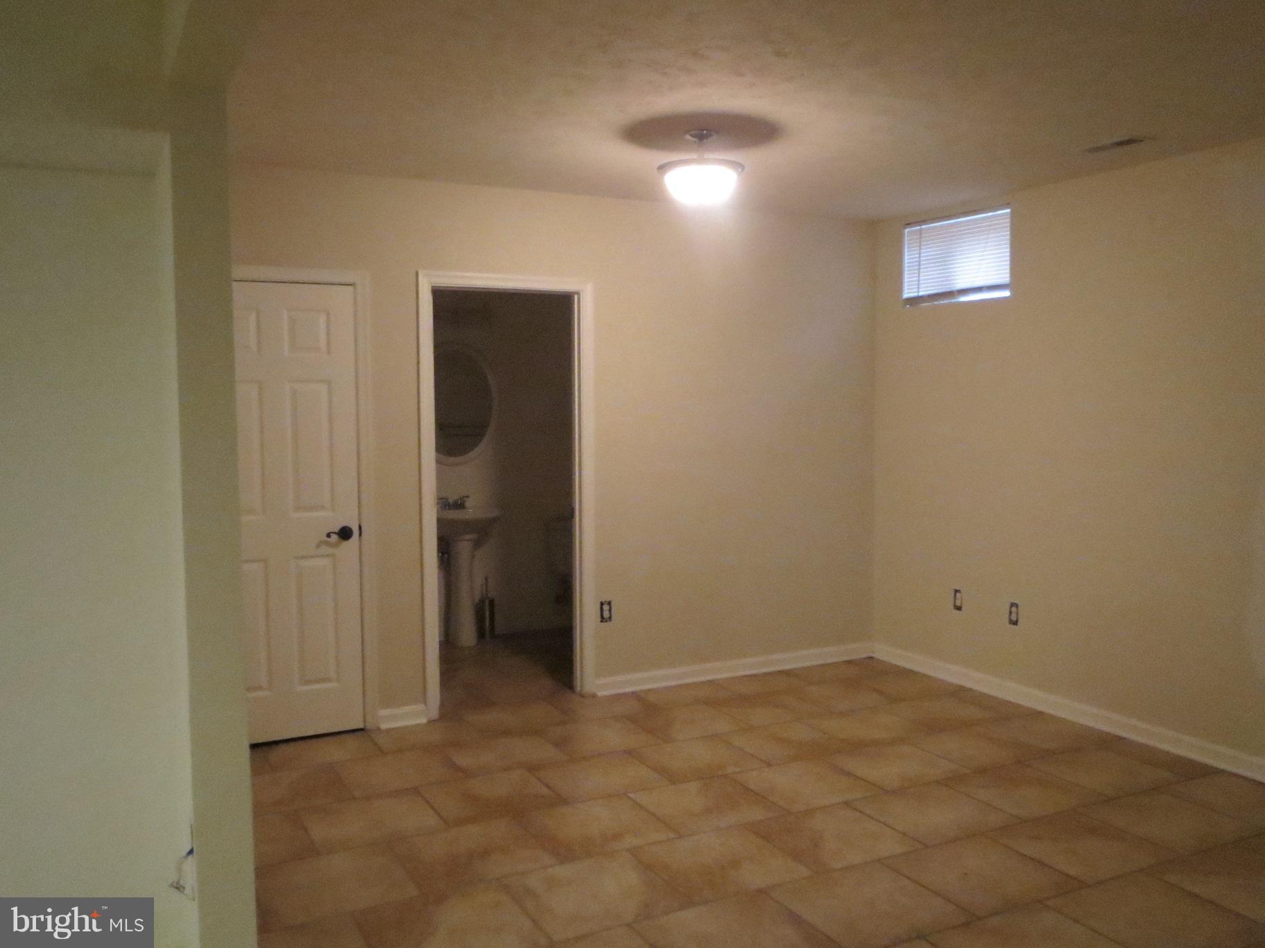 BAY RIDGE ESTATES - Residential Lease