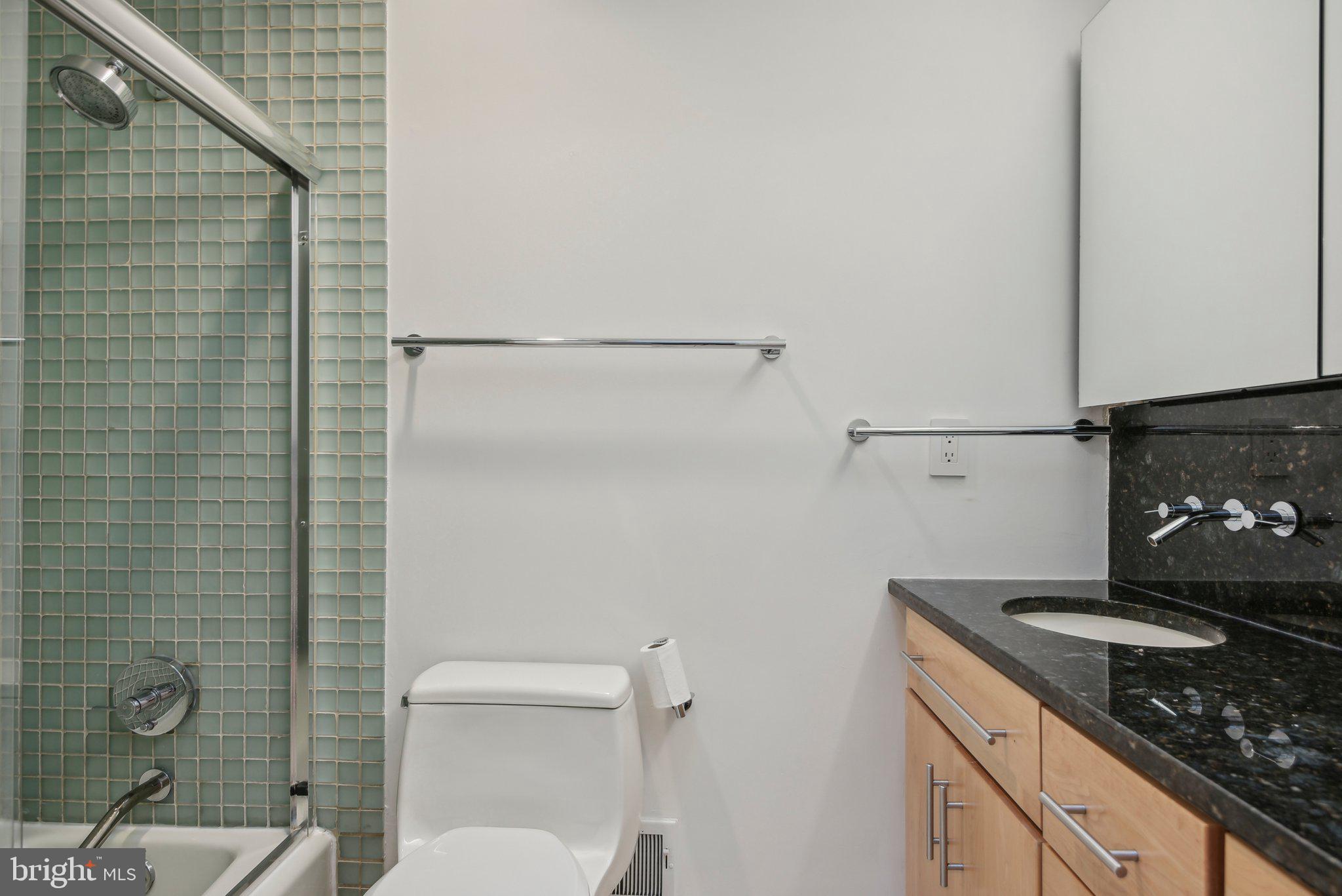 CARDEROCK SPRINGS - Residential