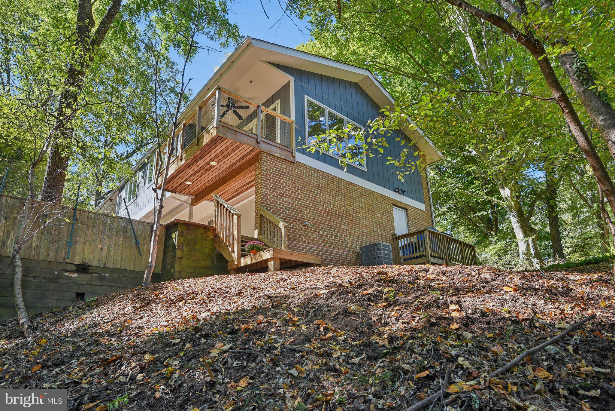 CARDEROCK SPRINGS - Residential