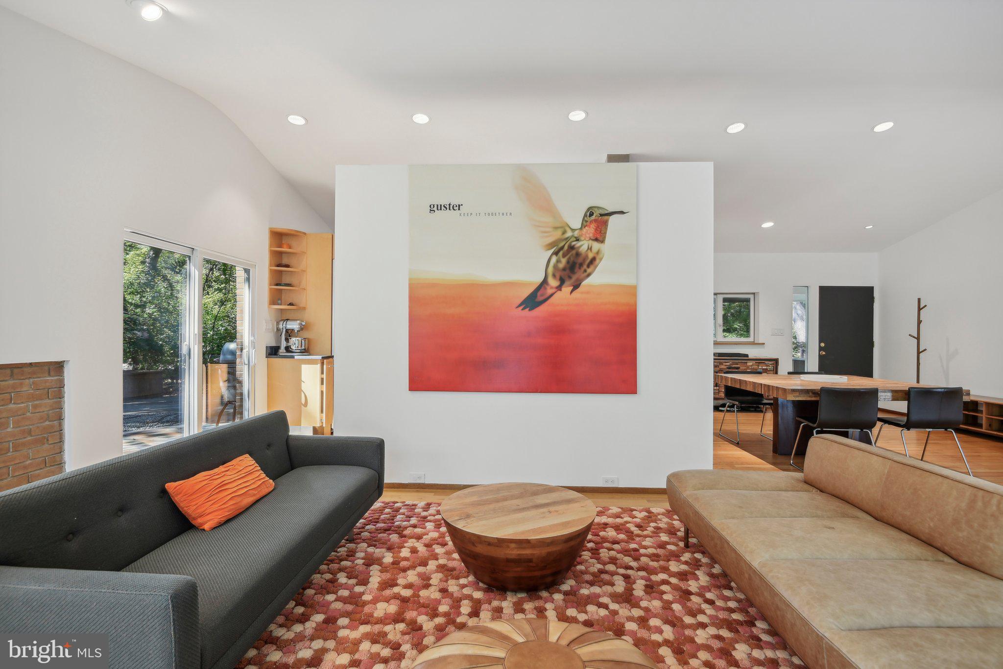 CARDEROCK SPRINGS - Residential