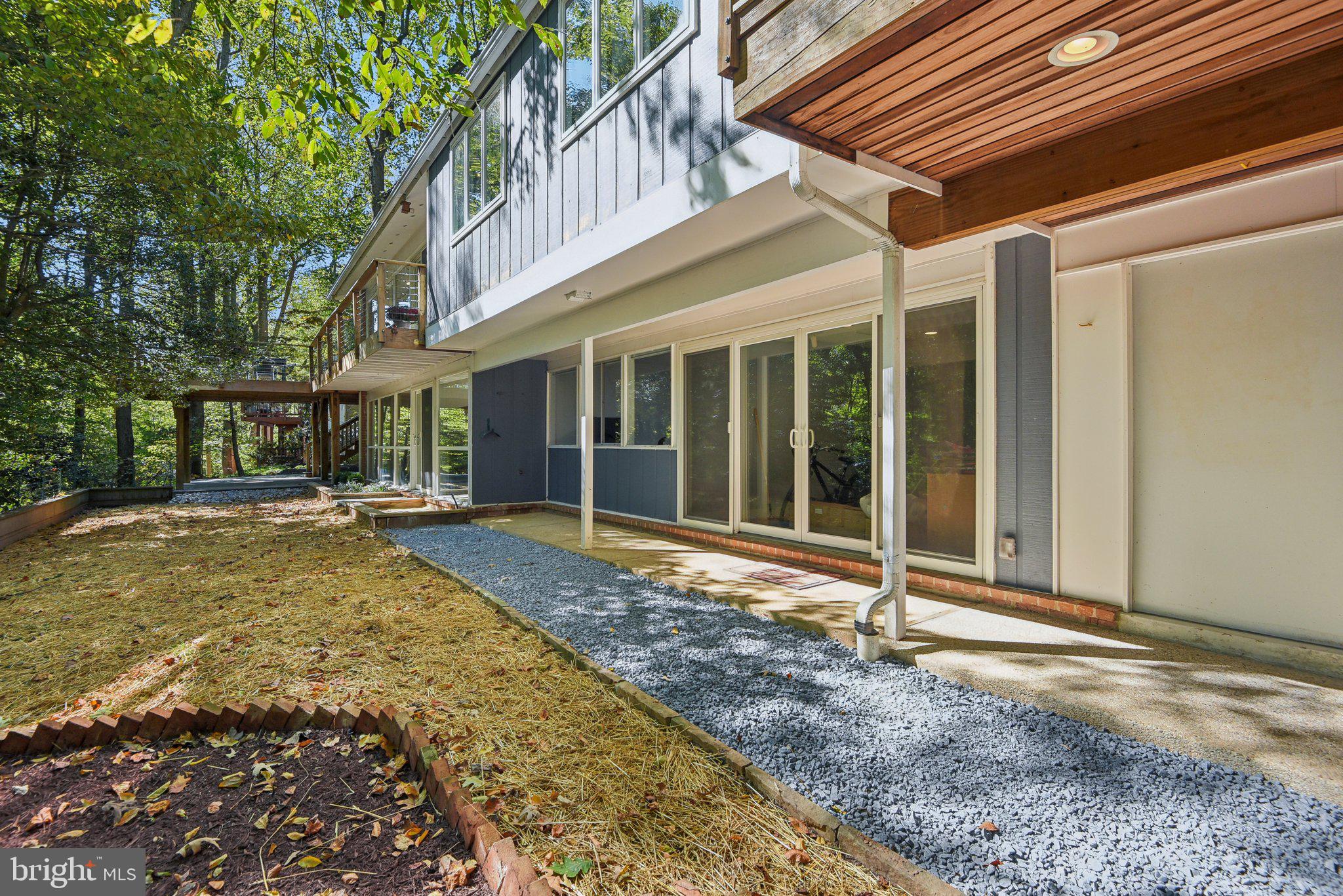 CARDEROCK SPRINGS - Residential