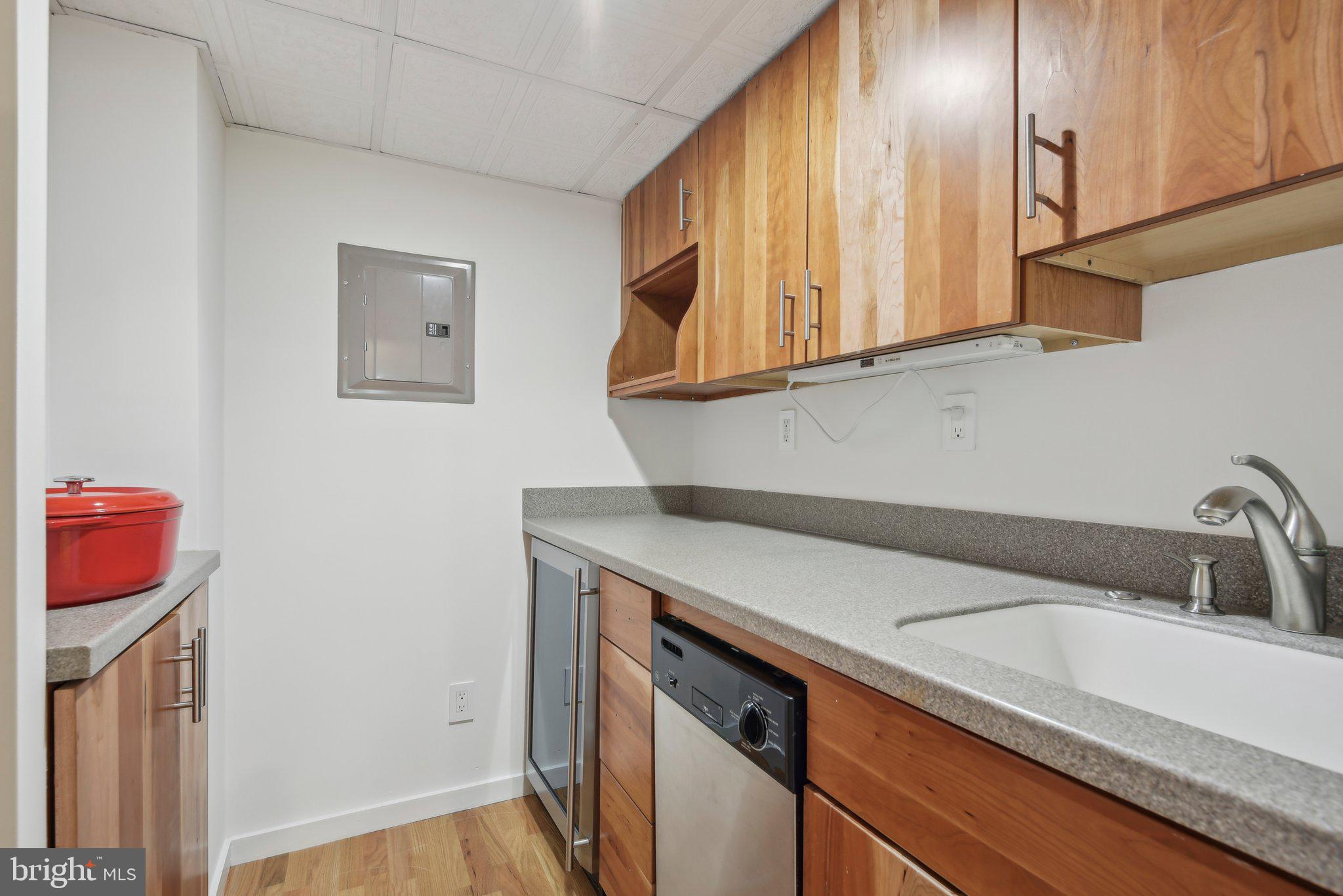 CARDEROCK SPRINGS - Residential