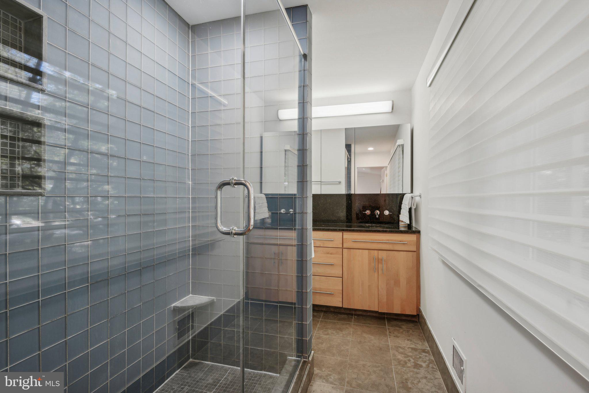 CARDEROCK SPRINGS - Residential