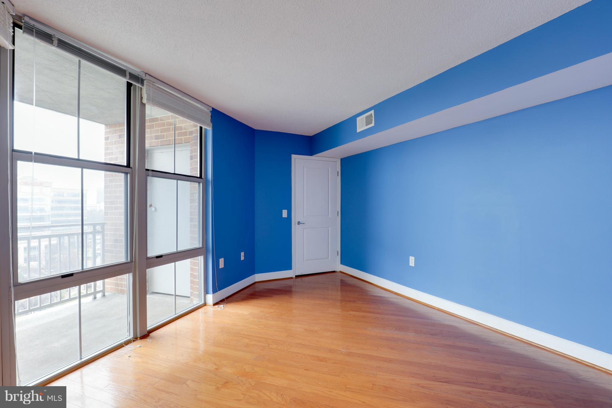 CARLTON HOUSE - Residential