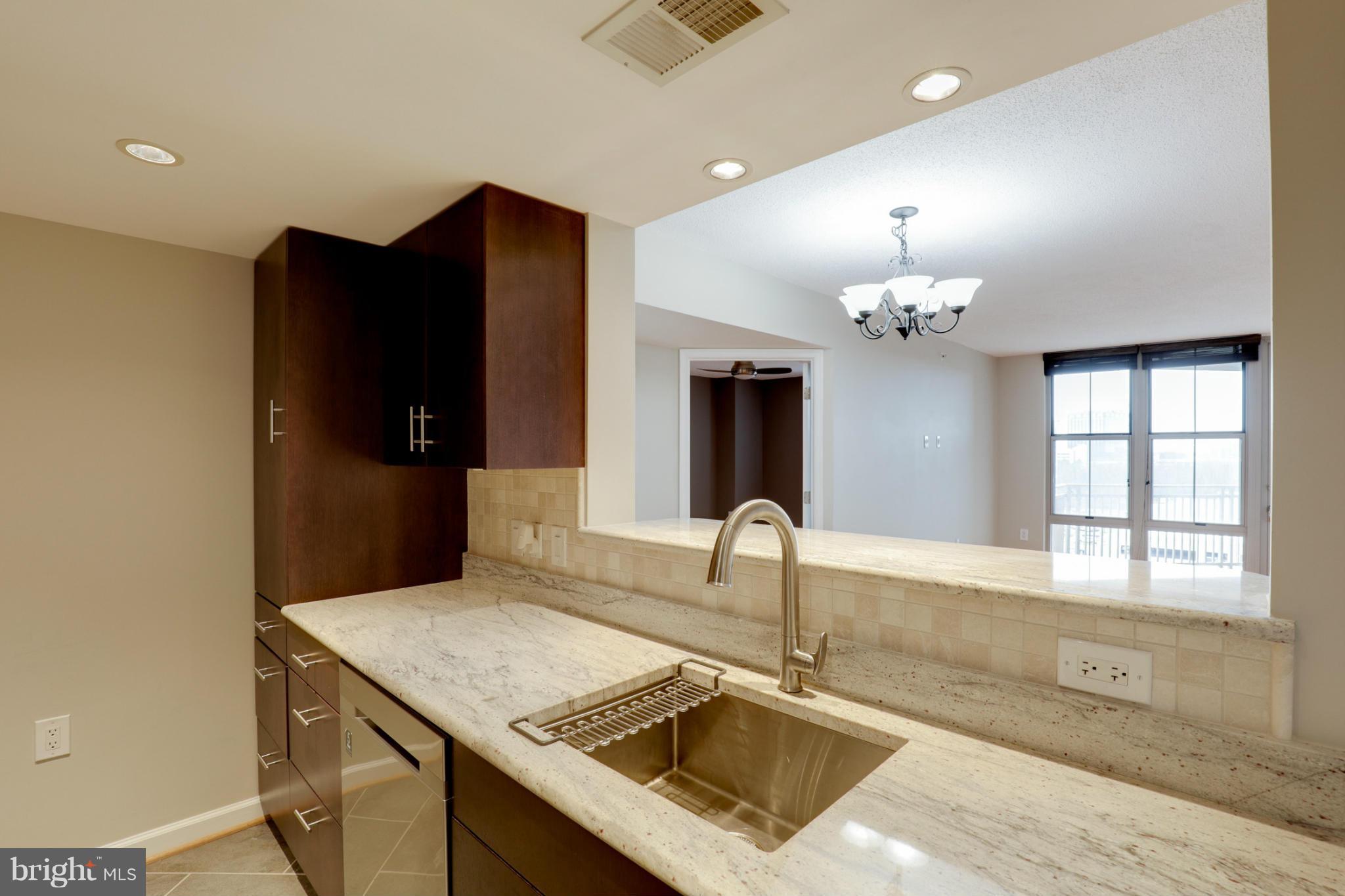 CARLTON HOUSE - Residential