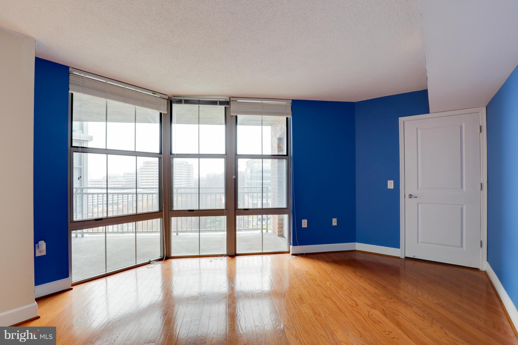 CARLTON HOUSE - Residential