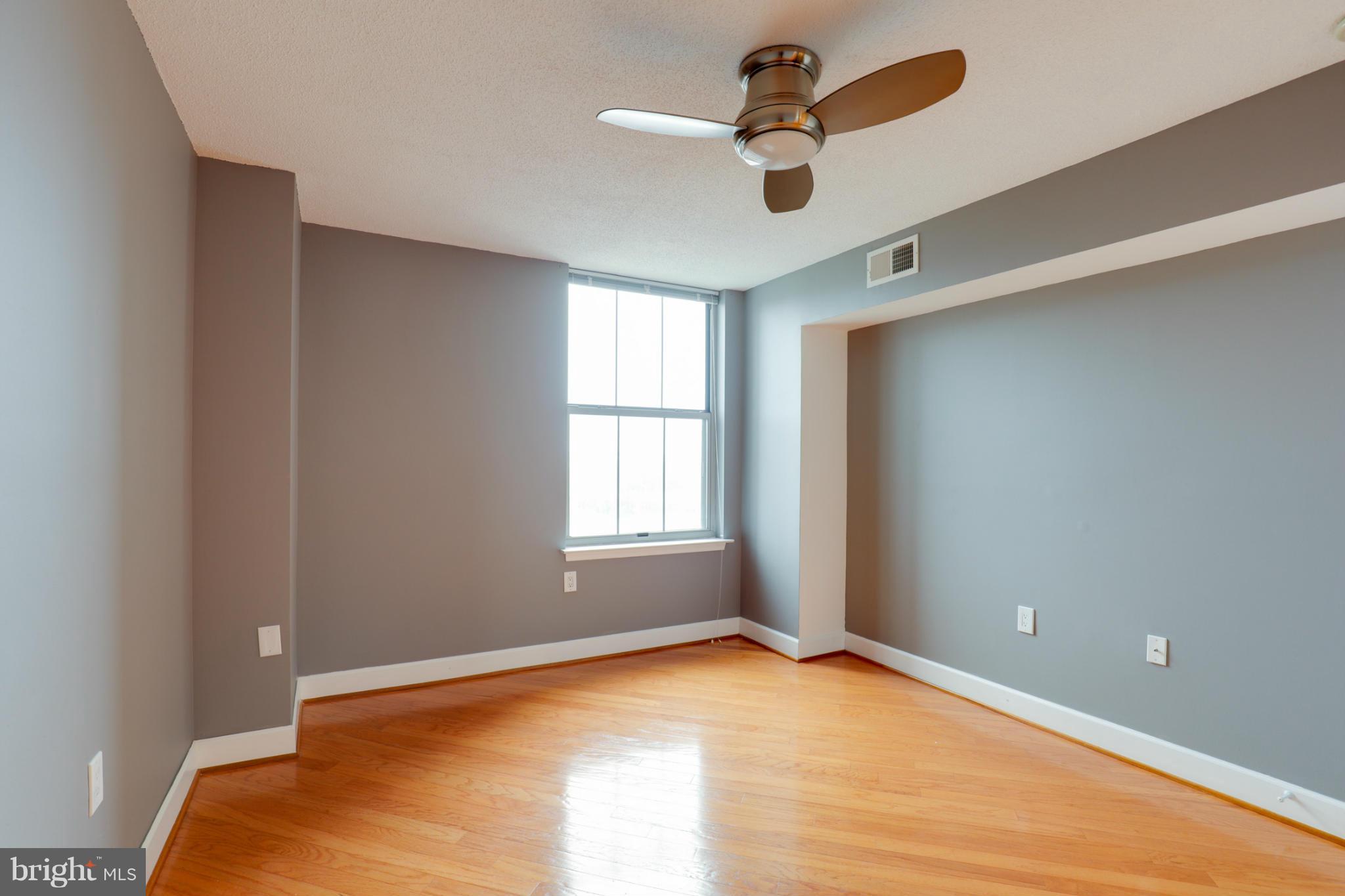 CARLTON HOUSE - Residential