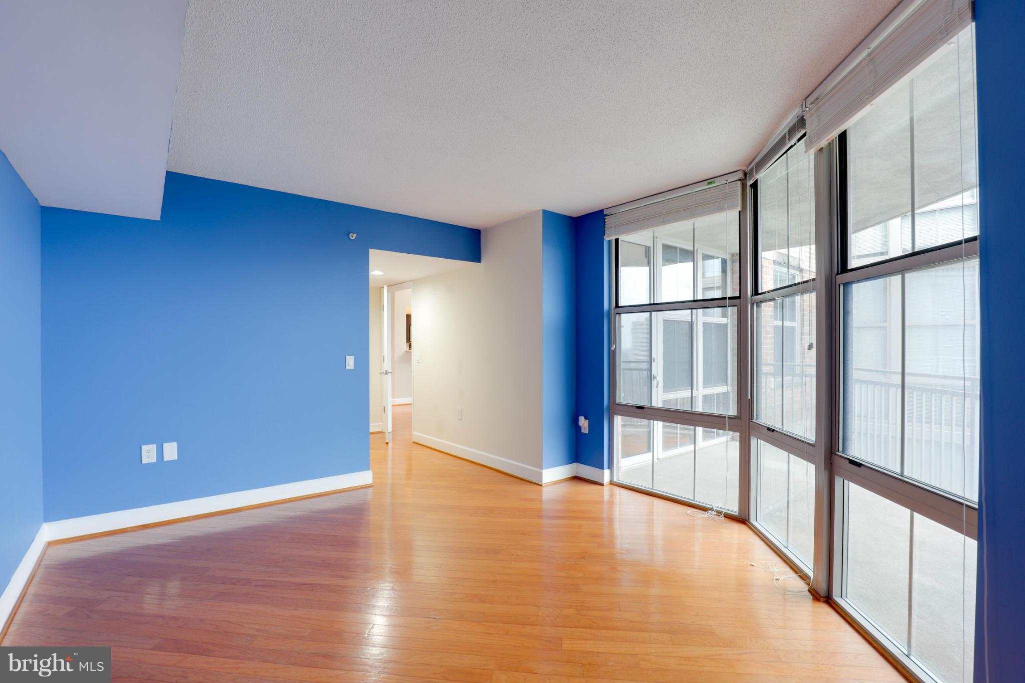 CARLTON HOUSE - Residential