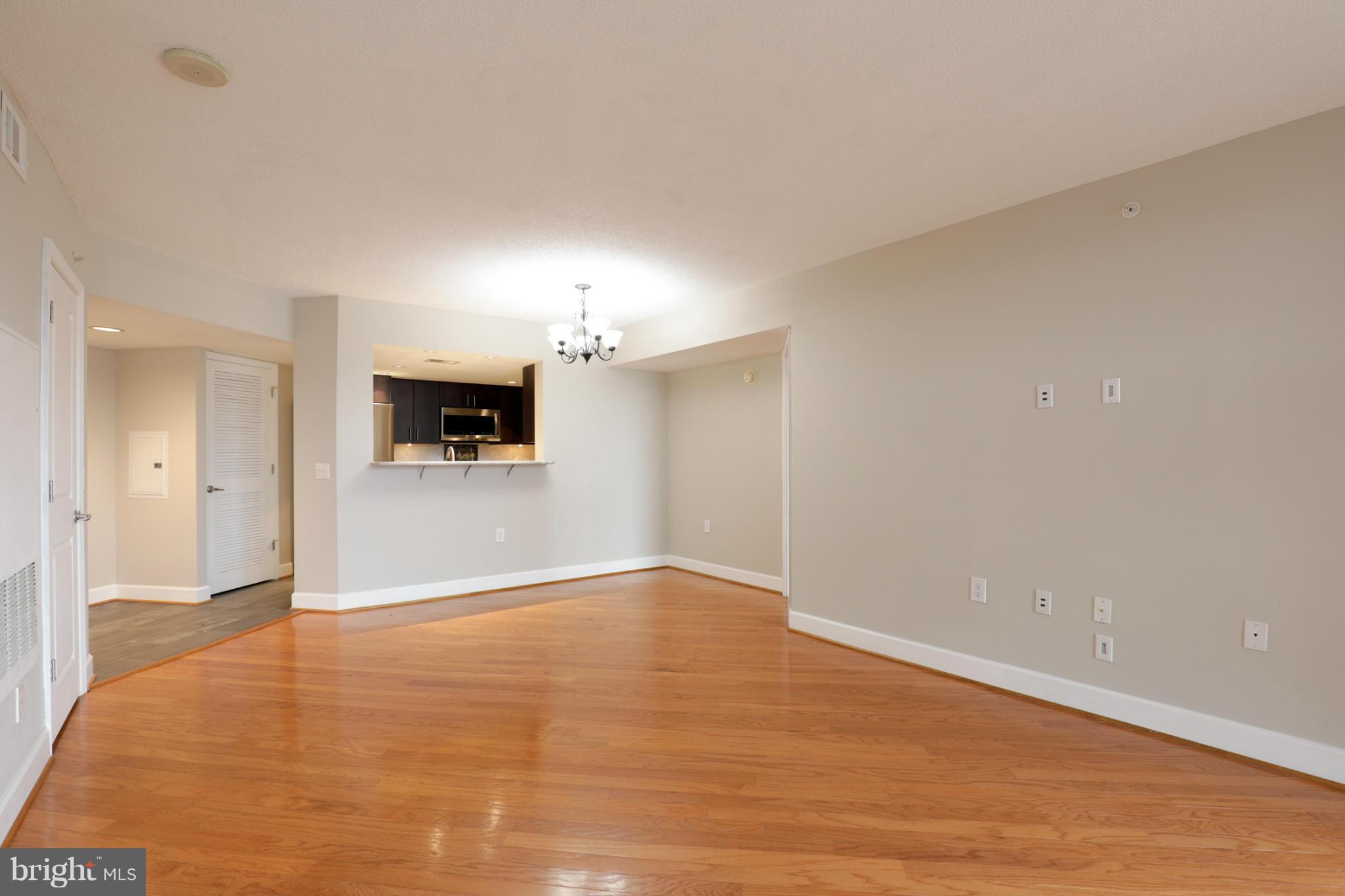 CARLTON HOUSE - Residential