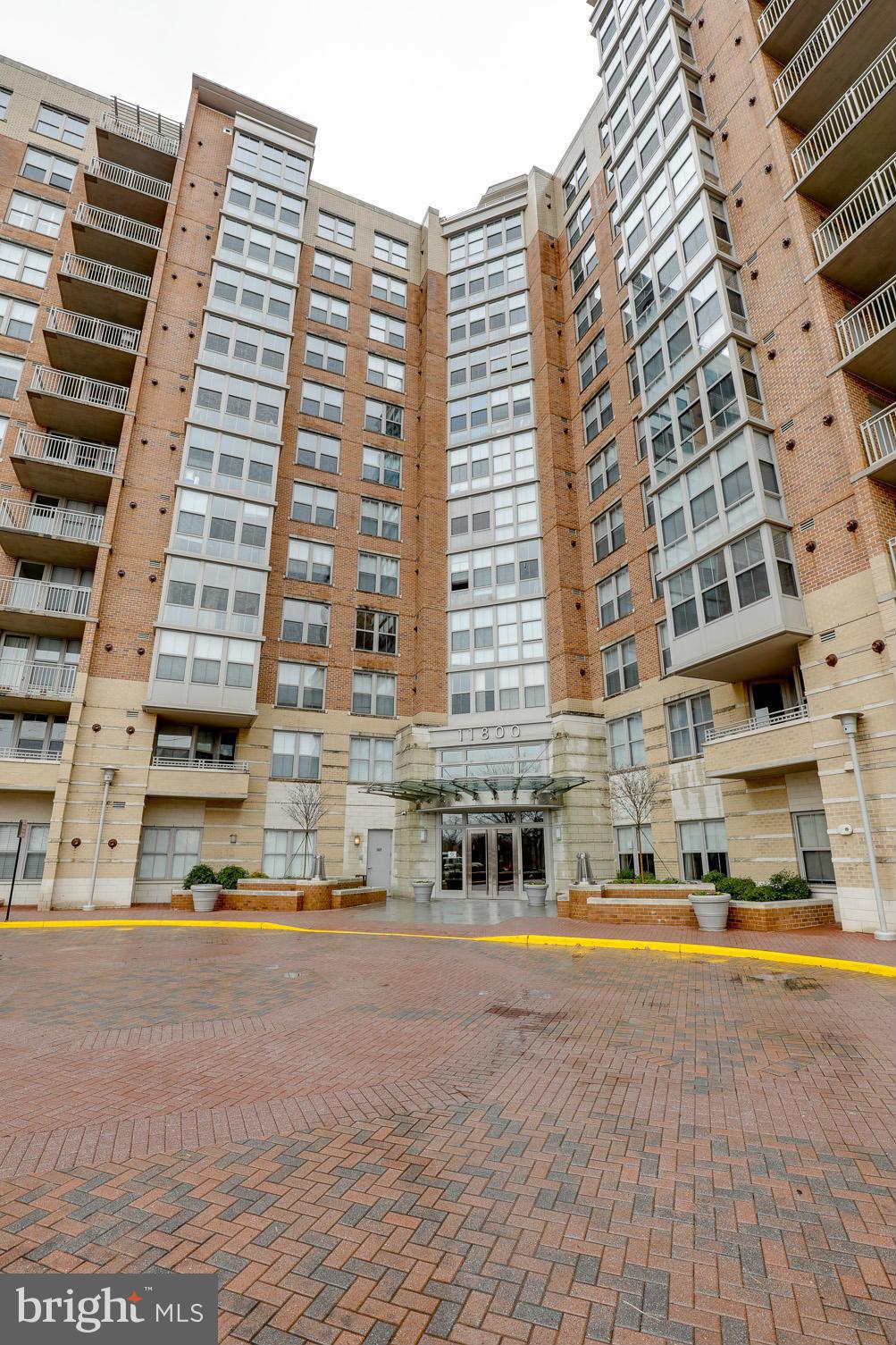 CARLTON HOUSE - Residential