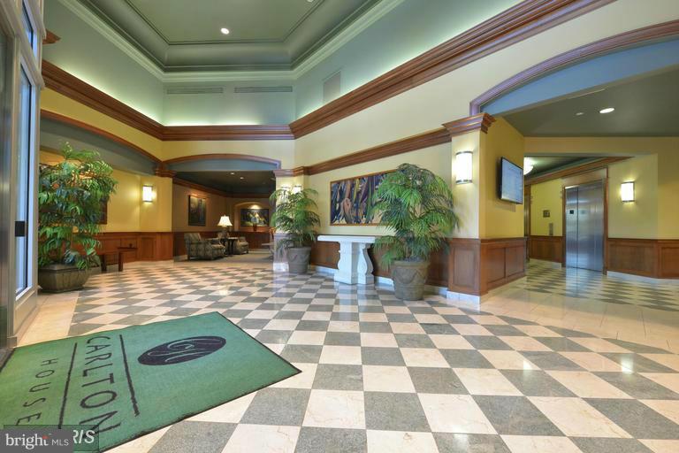 CARLTON HOUSE - Residential