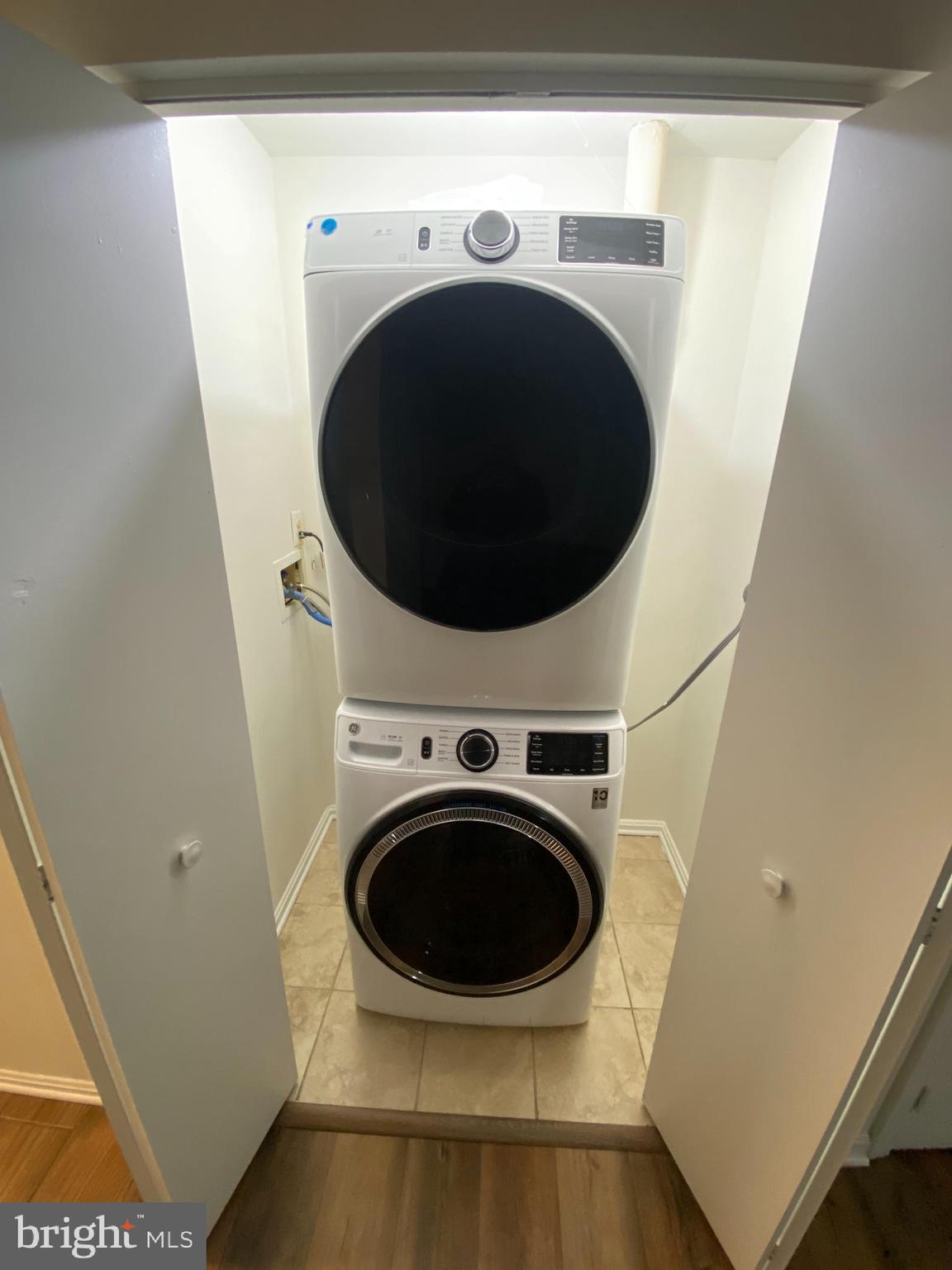 KETTERING BY THE PARK II - Residential Lease