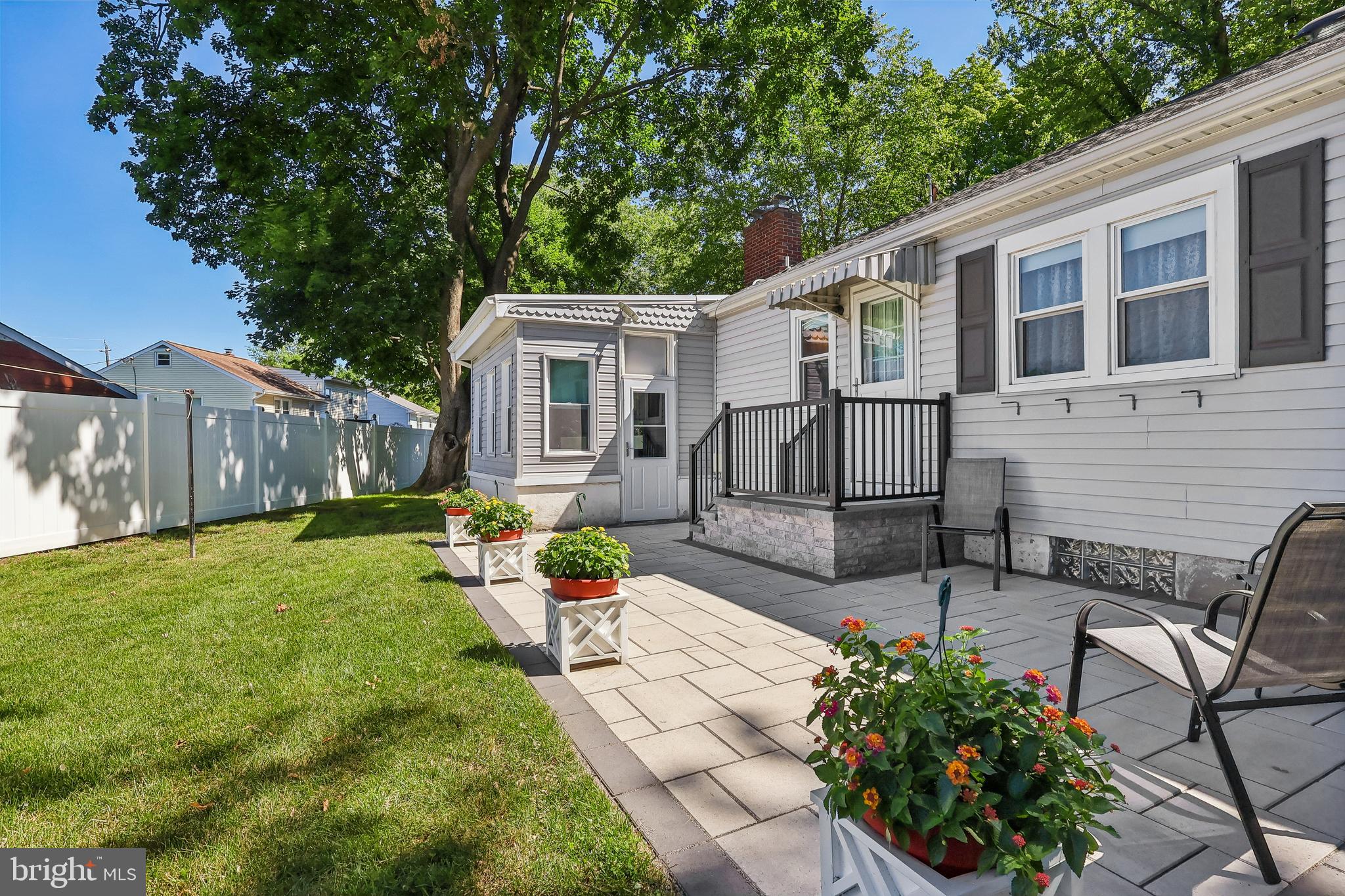 3 WINDSOR PLACE