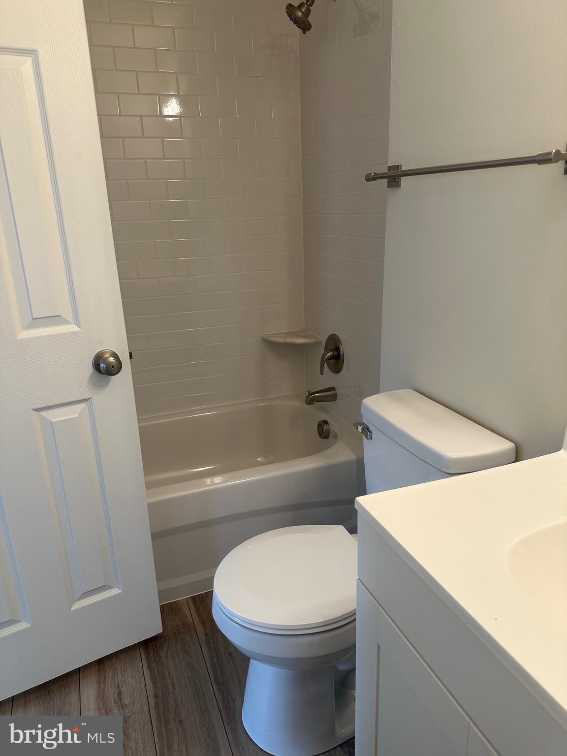 RIVERSIDE RUN IND HEAD - Residential