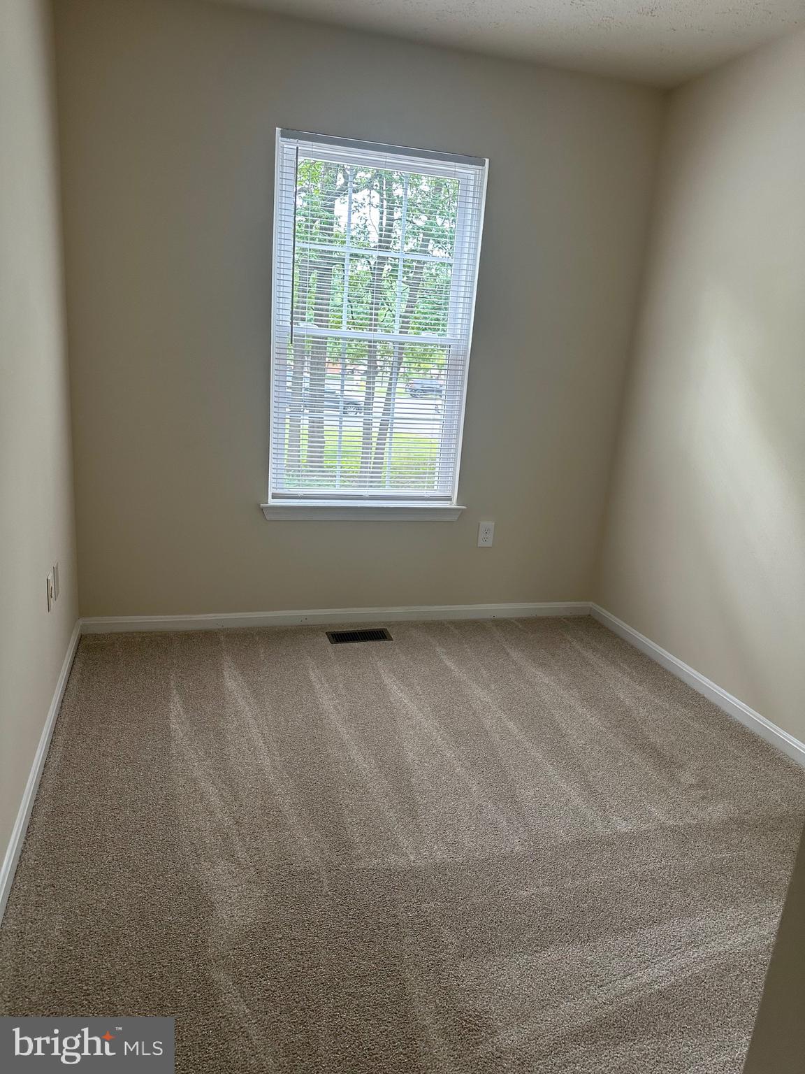 RIVERSIDE RUN IND HEAD - Residential