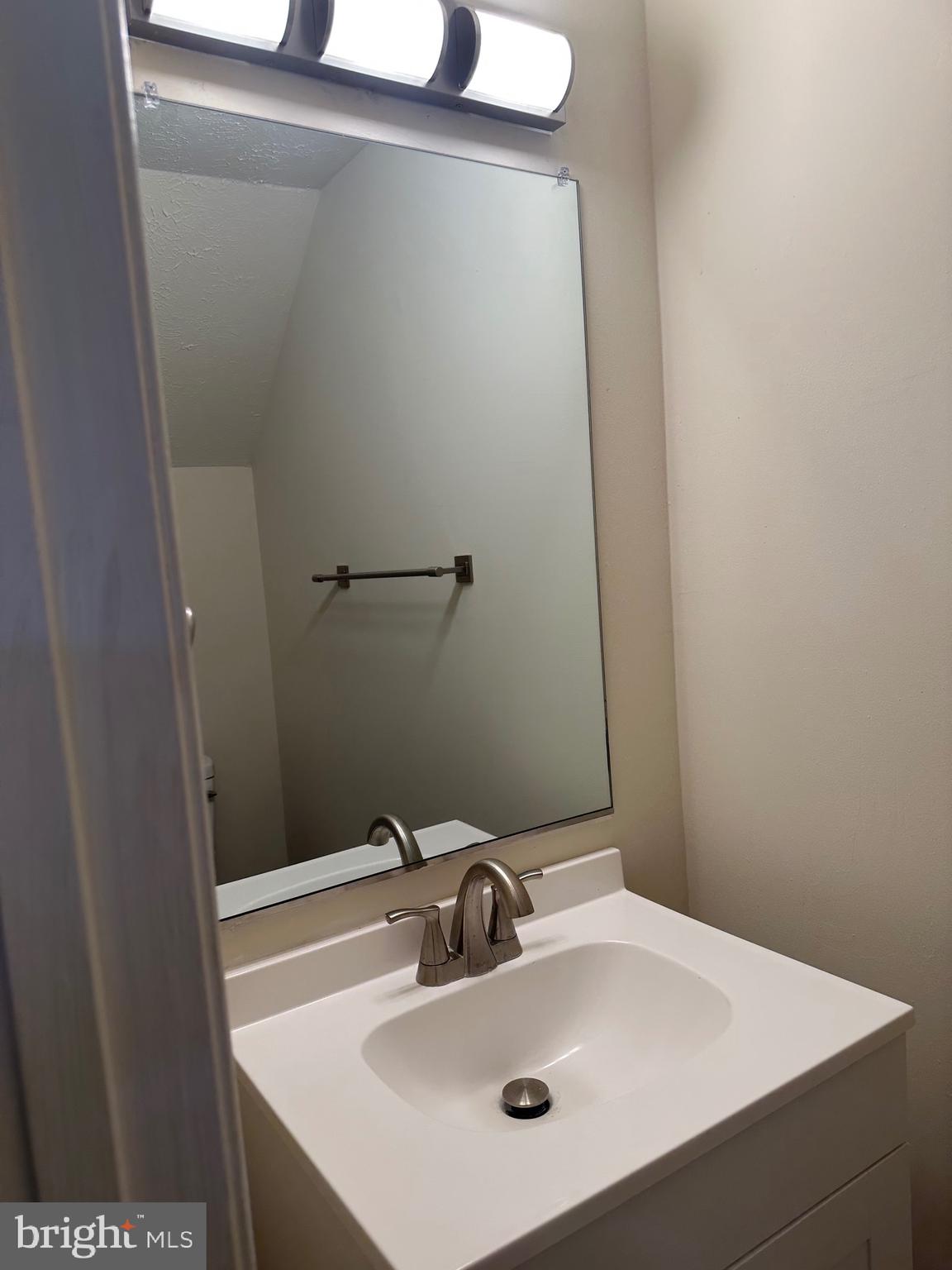 RIVERSIDE RUN IND HEAD - Residential