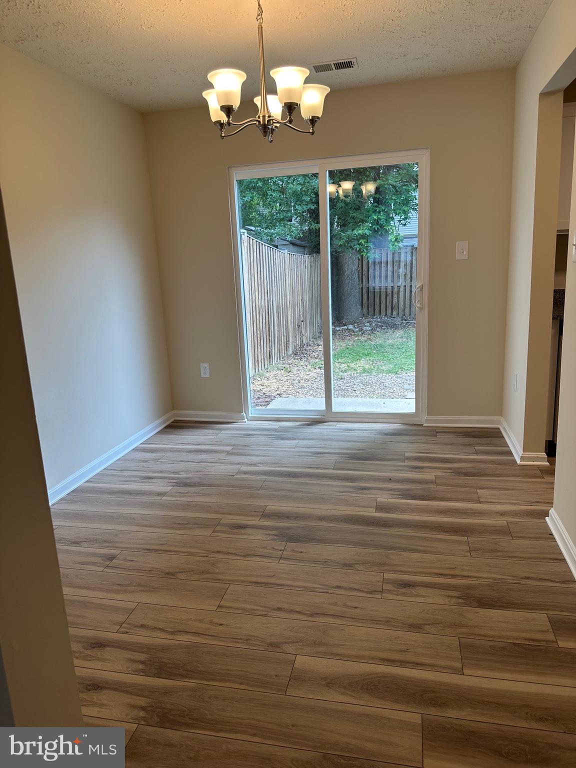 RIVERSIDE RUN IND HEAD - Residential